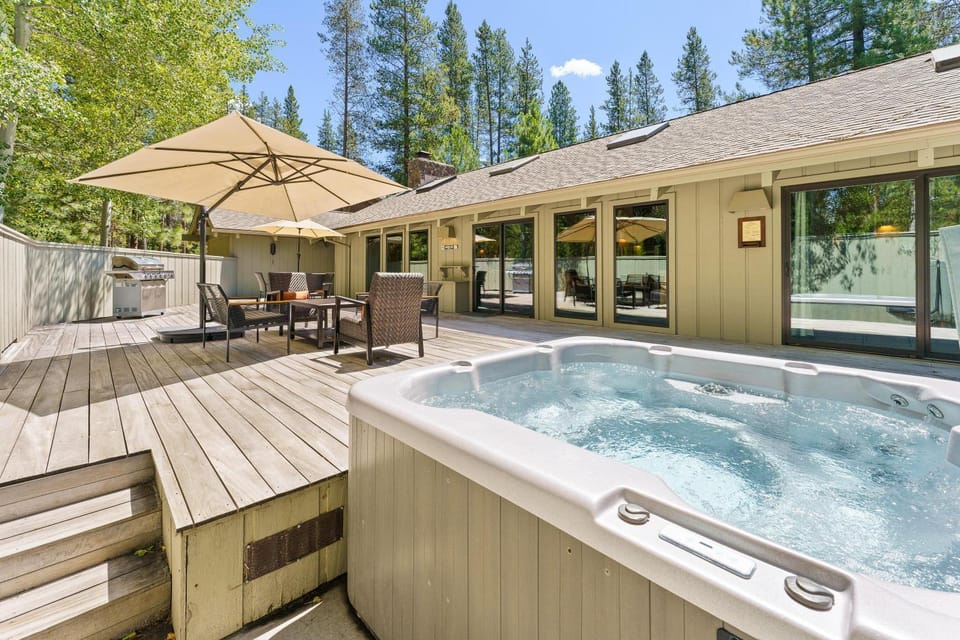 2 Pioneer House in Sunriver