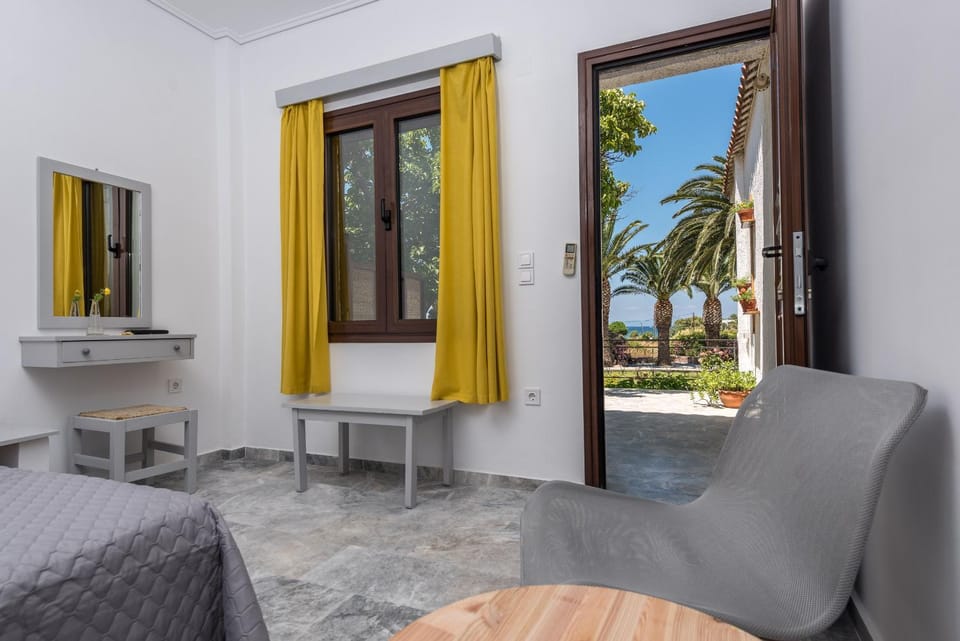 Pavlimari Studios Apartment in İzmir Province