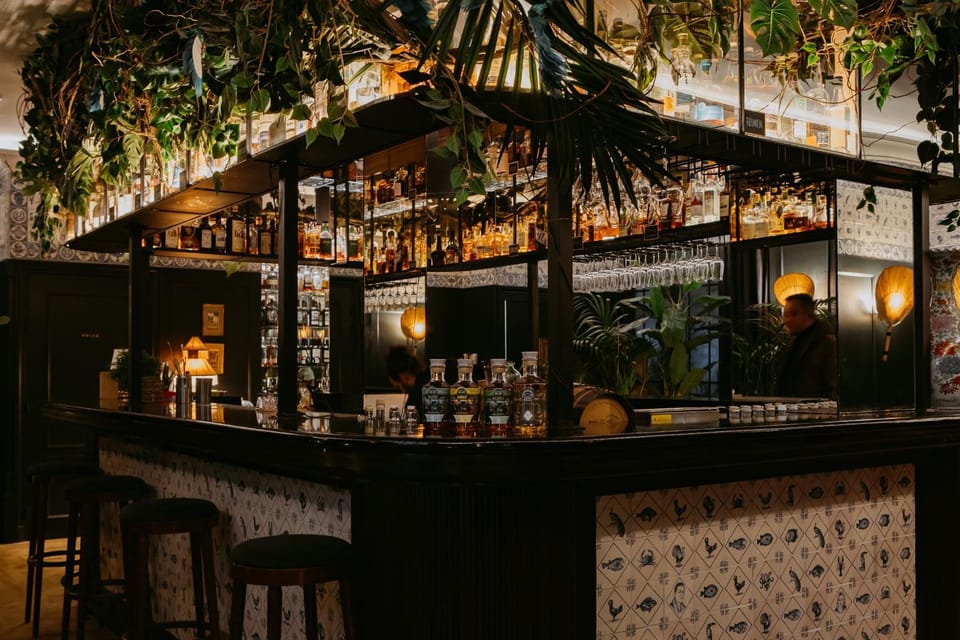 Lounge or bar