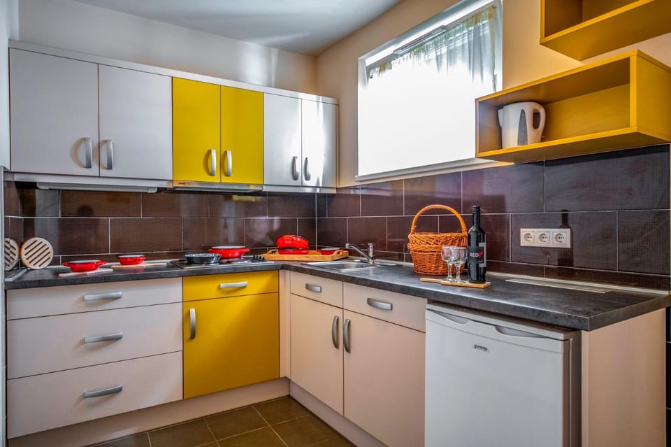 Kitchen or kitchenette, stove
