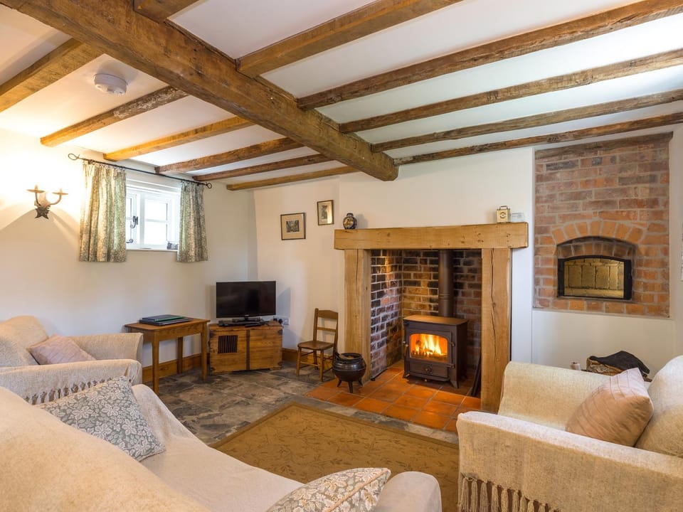 Stone House House in Malvern Hills District