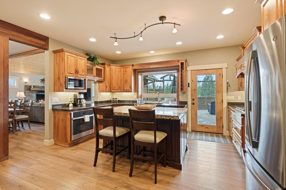 Five Peaks House in Bend
