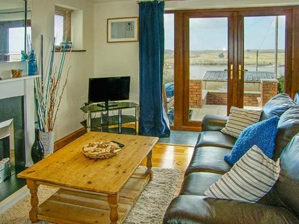 Crud yr Awel Apartment in Llanddaniel Fab