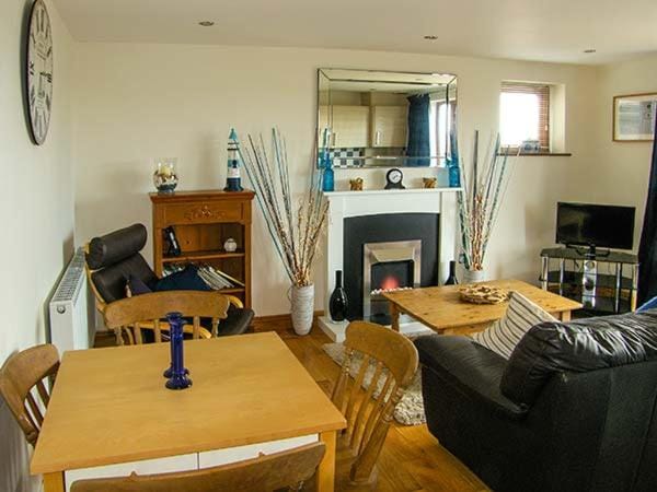 Crud yr Awel Apartment in Llanddaniel Fab