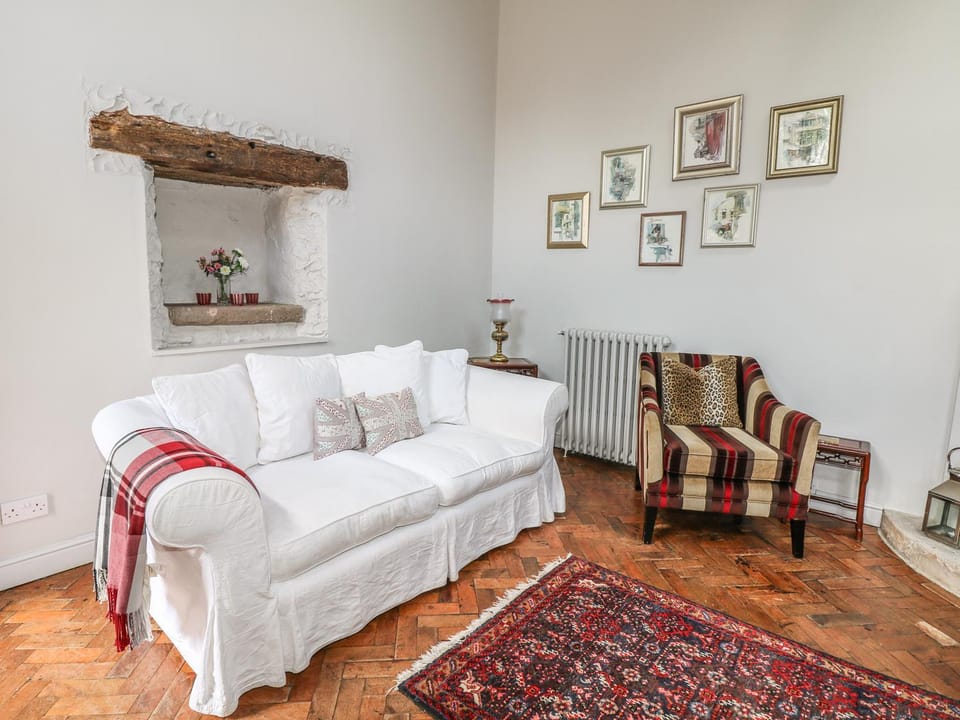The Studio House in Derbyshire Dales District