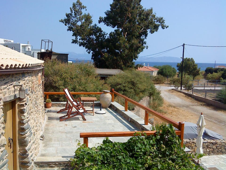 Neromylos Apartment in Islands