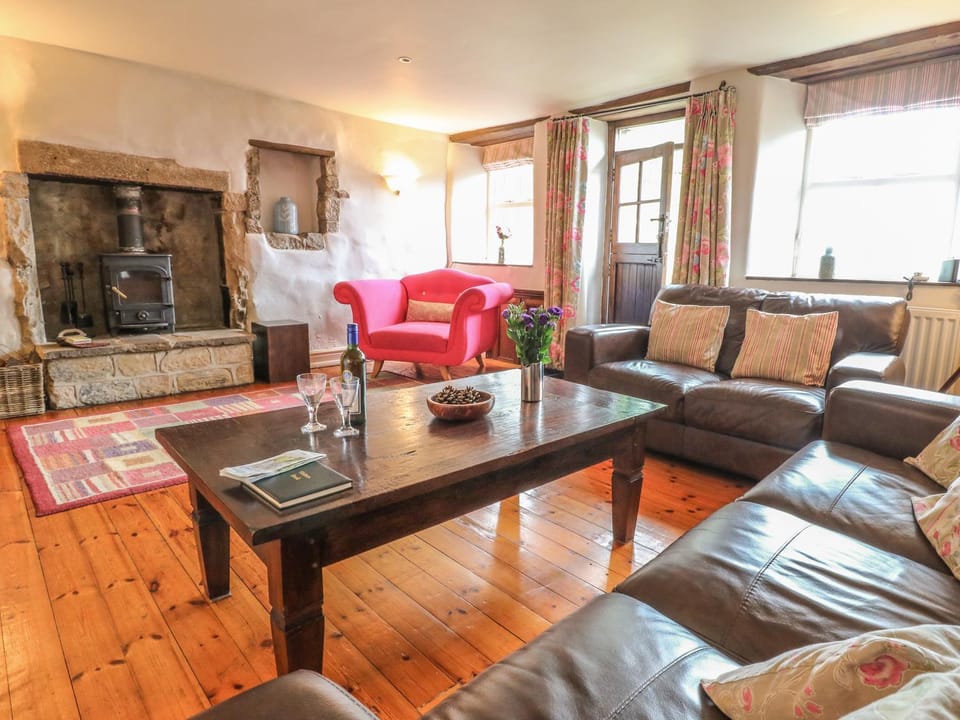 Holly Cottage House in Derbyshire Dales District