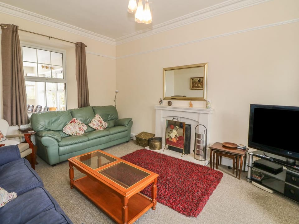 Minffordd House in Niwbwrch