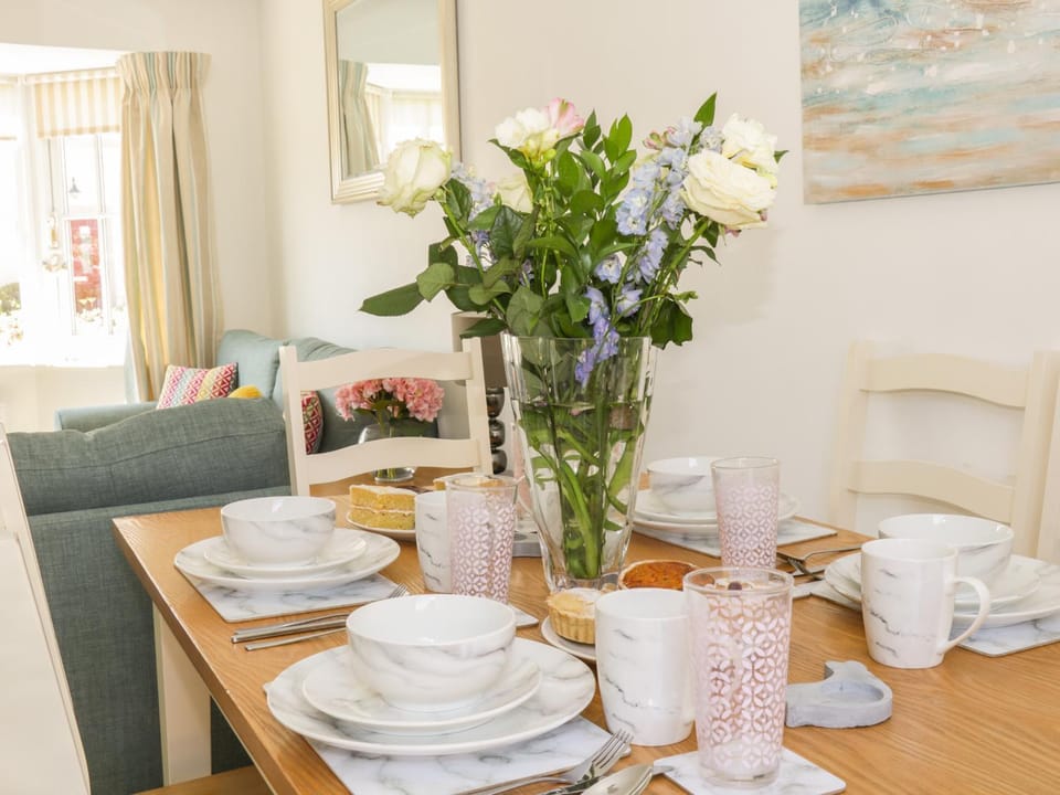 White Rose Cottage House in Primrose Valley