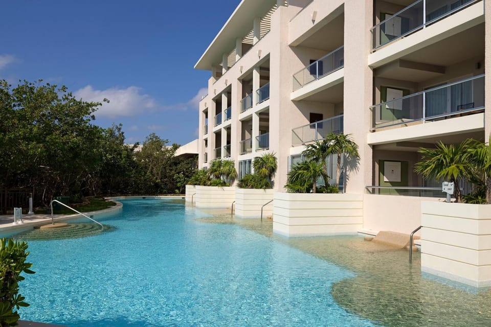 Garden, View (from property/room), Balcony/Terrace, Swimming pool