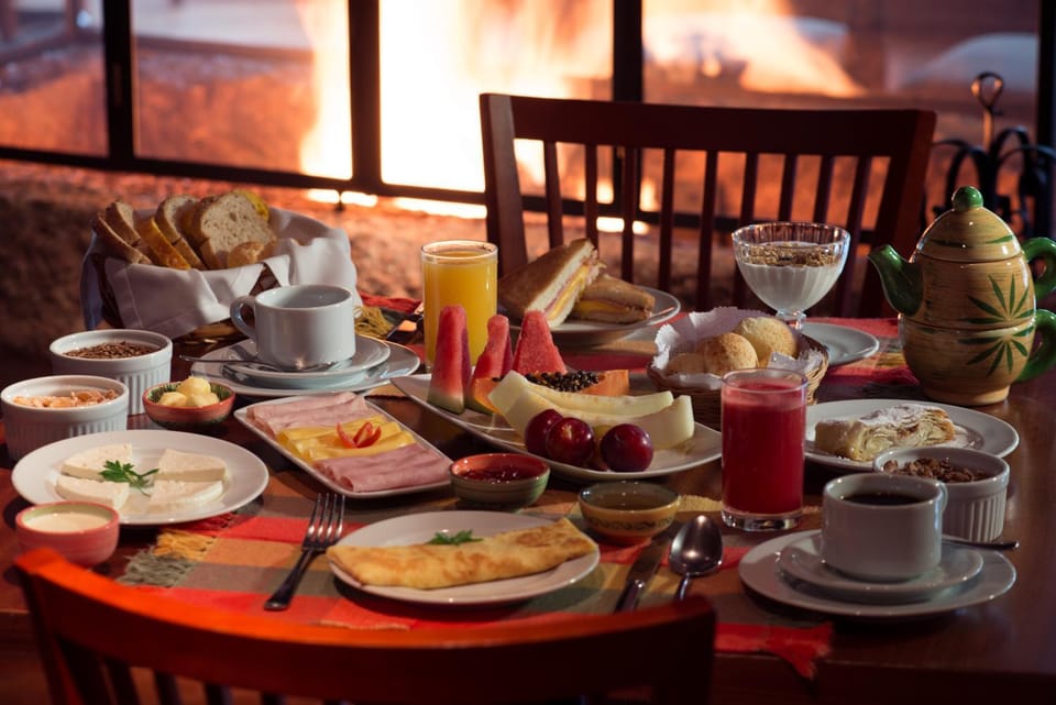 Restaurant/places to eat, Buffet breakfast