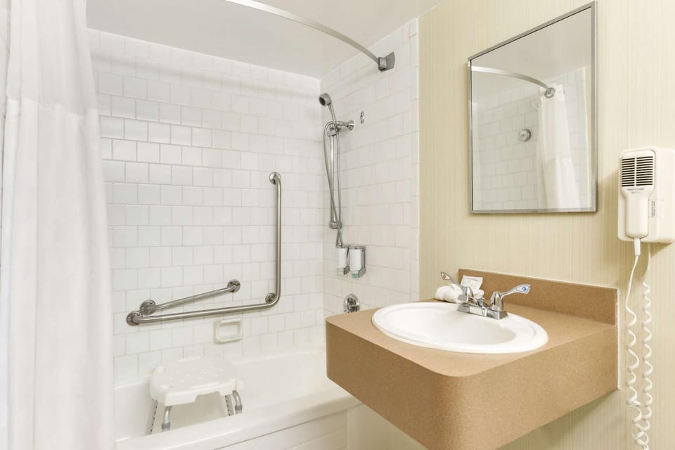 Bathroom, Other, Photo of the whole room, On site