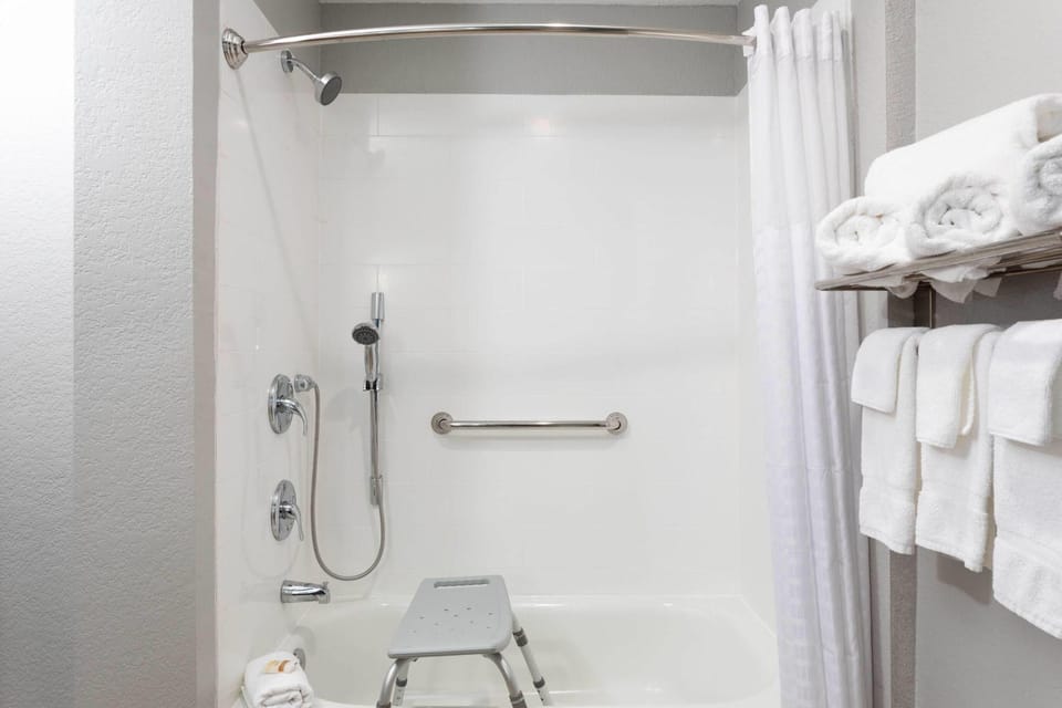 Bathroom, acessibility