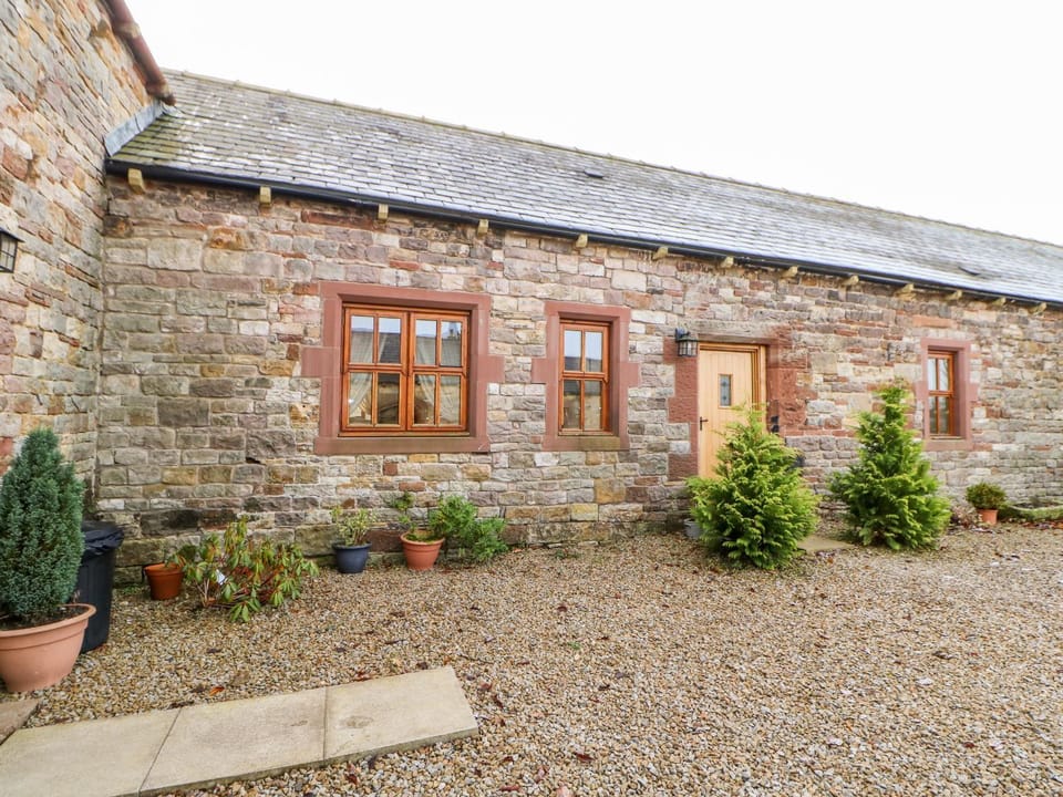 Dove Cottage House in Brampton