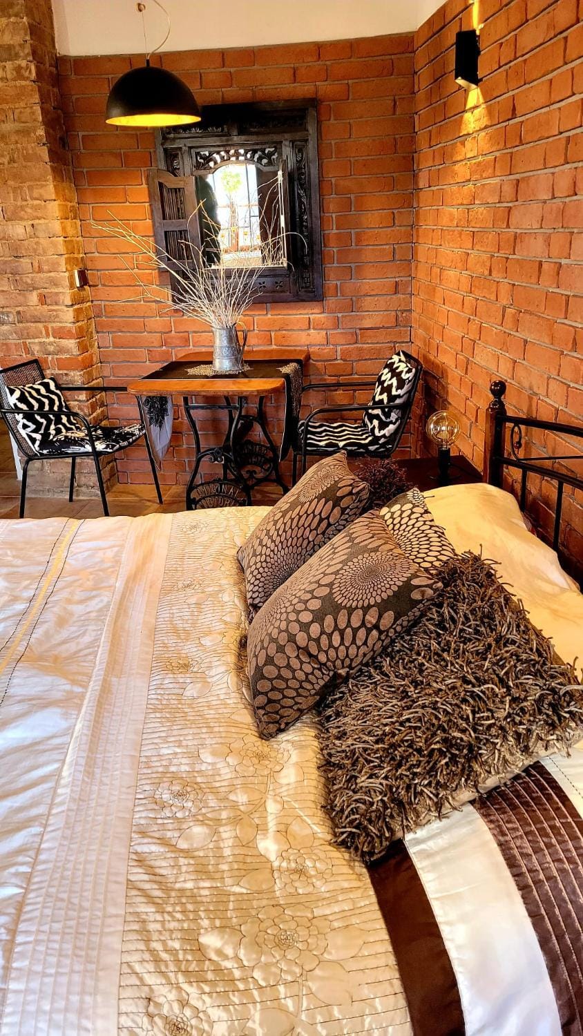 Bed, Living room, Seating area