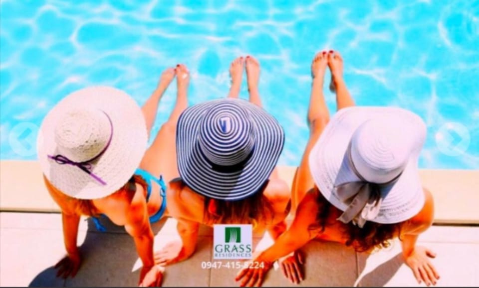 Swimming pool, group of guests