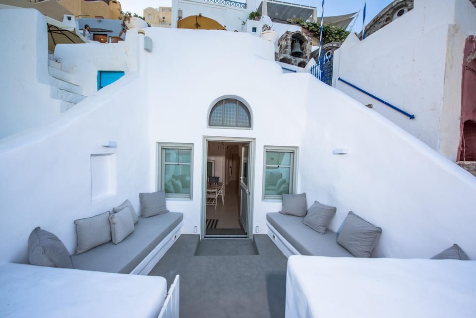 Cave Villa Valente Villa in Oia
