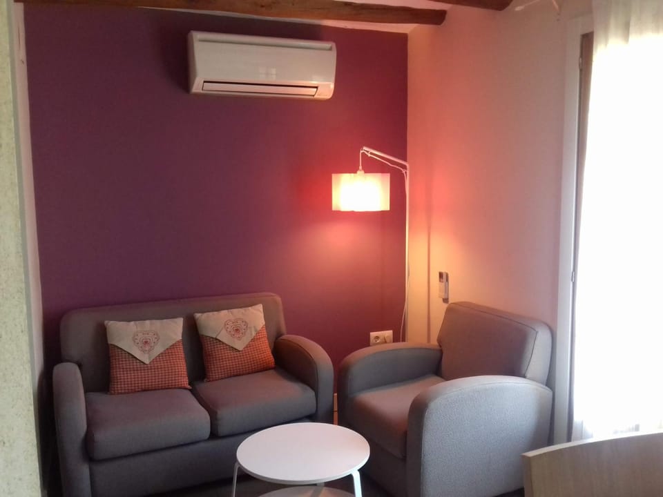 Living room, air conditioner