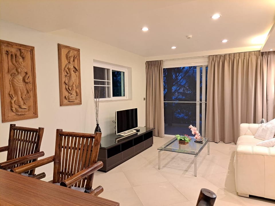 Karon Beach Apartment Sea View Apartment in Phuket