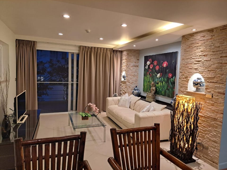 Karon Beach Apartment Sea View Apartment in Phuket