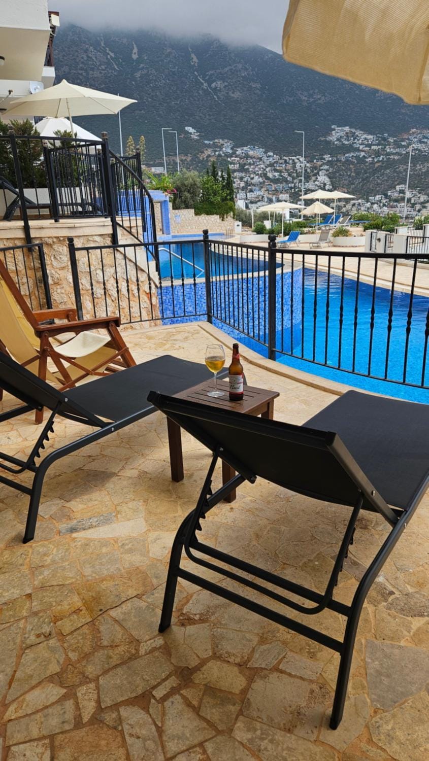 Patio, Day, Balcony/Terrace, Mountain view, Pool view, Swimming pool, sunbed