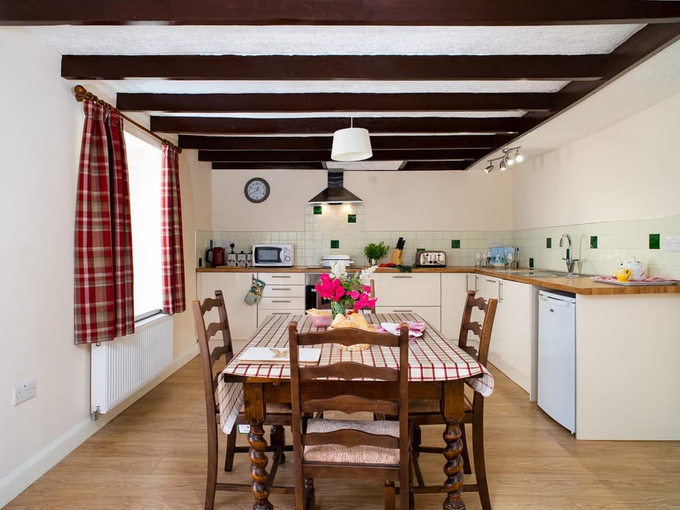 3 Horse Pool Road House in Laugharne