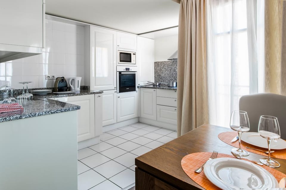 dishwasher, oven, stove