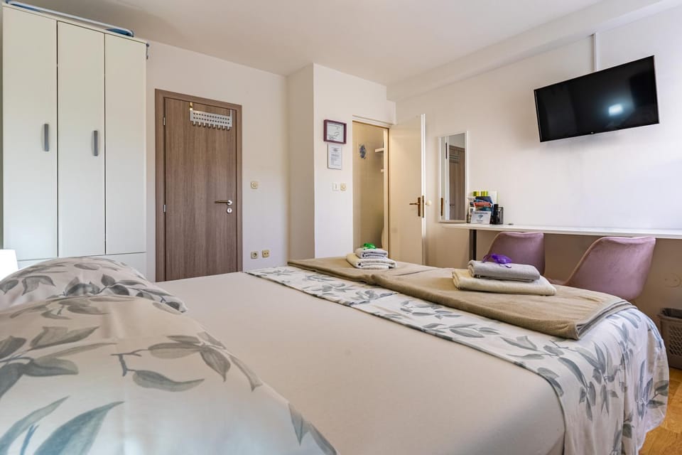 The Rožolina room Bed and Breakfast in Cres