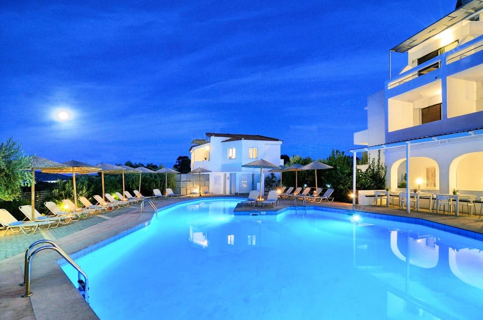 Property building, Pool view