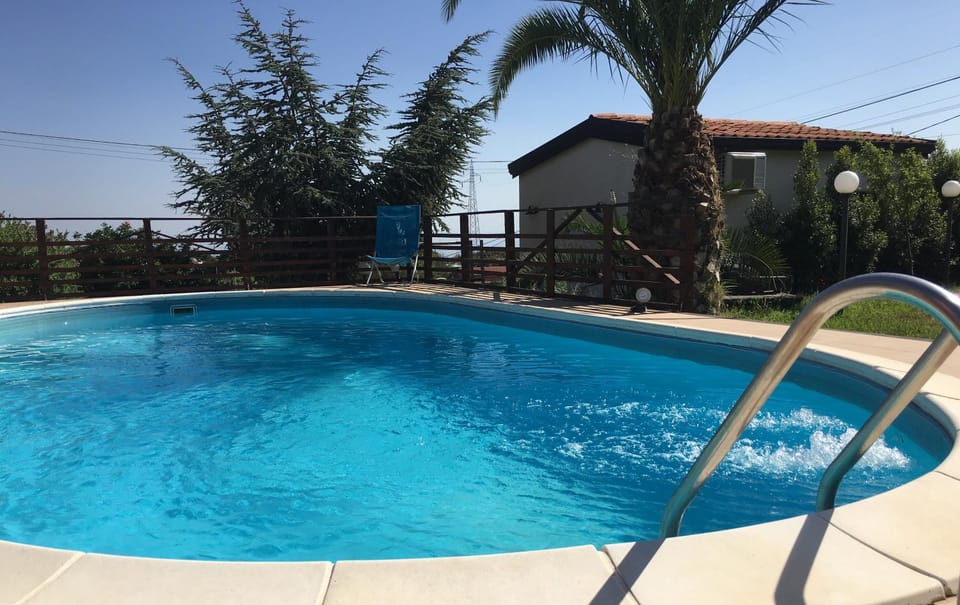 Swimming pool, Swimming pool
