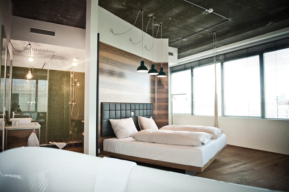 Bed, Bathroom, View (from property/room), Photo of the whole room, towels