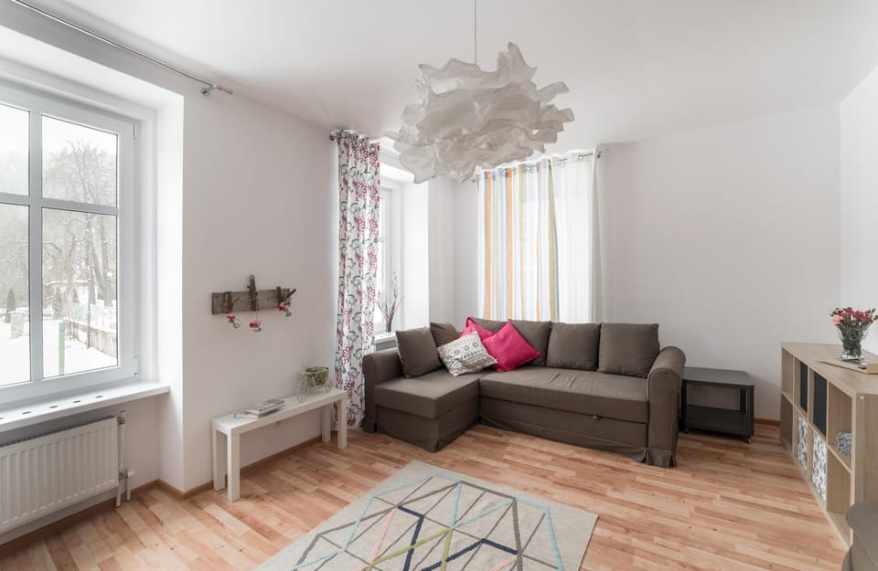 Apartamenty W Starym Ogrodzie Apartment in Lower Silesian Voivodeship