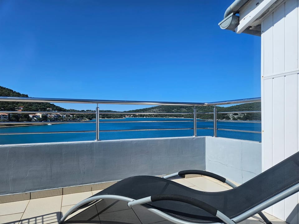 Natural landscape, View (from property/room), Balcony/Terrace