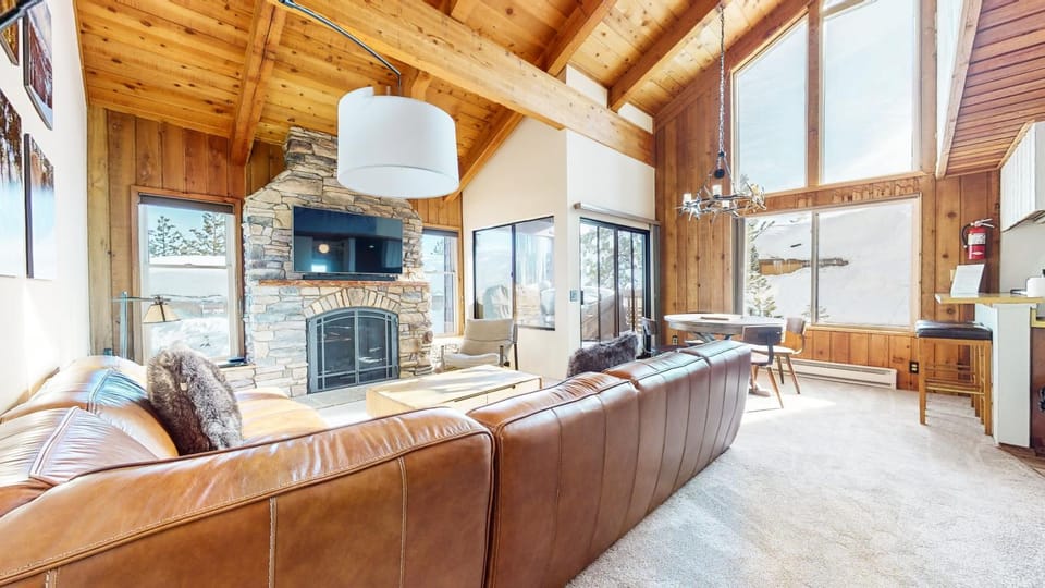 Val D'Isere #35 Condo Apartment in Mammoth Lakes