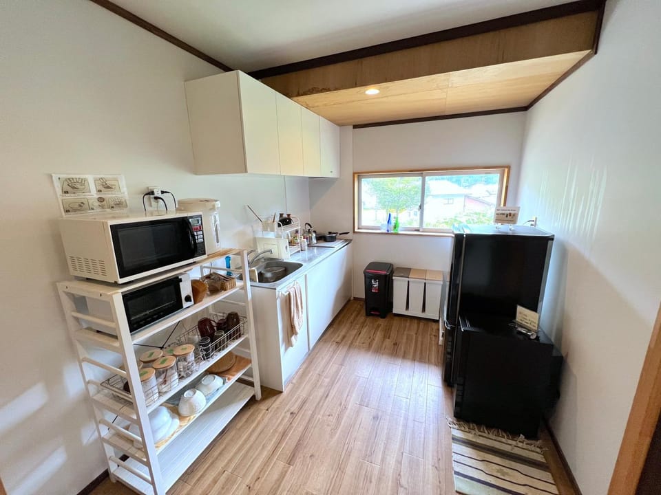 Communal kitchen, kitchen