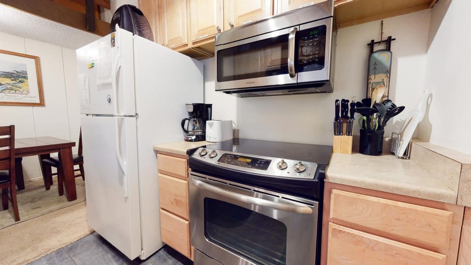 Sierra Manors #75 Condo Apartment in Mammoth Lakes