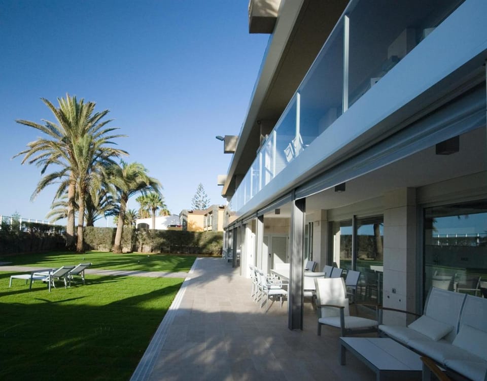 Patio, Day, Garden
