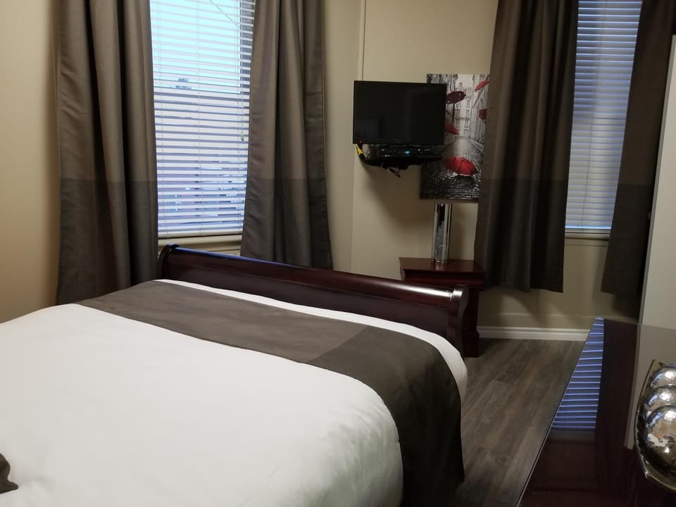 1-Bedroom Cozy Suite #26 by Amazing Property Rentals Apartment in Gatineau