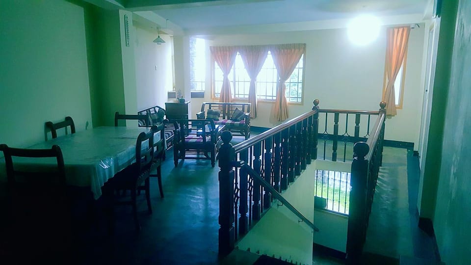 The crystal castle Bed and Breakfast in Nuwara Eliya