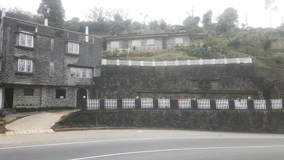 The crystal castle Bed and Breakfast in Nuwara Eliya
