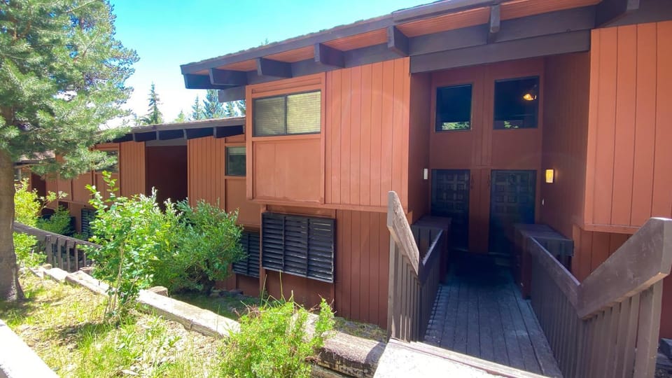 Mammoth West #106 Condo Apartment in Mammoth Lakes