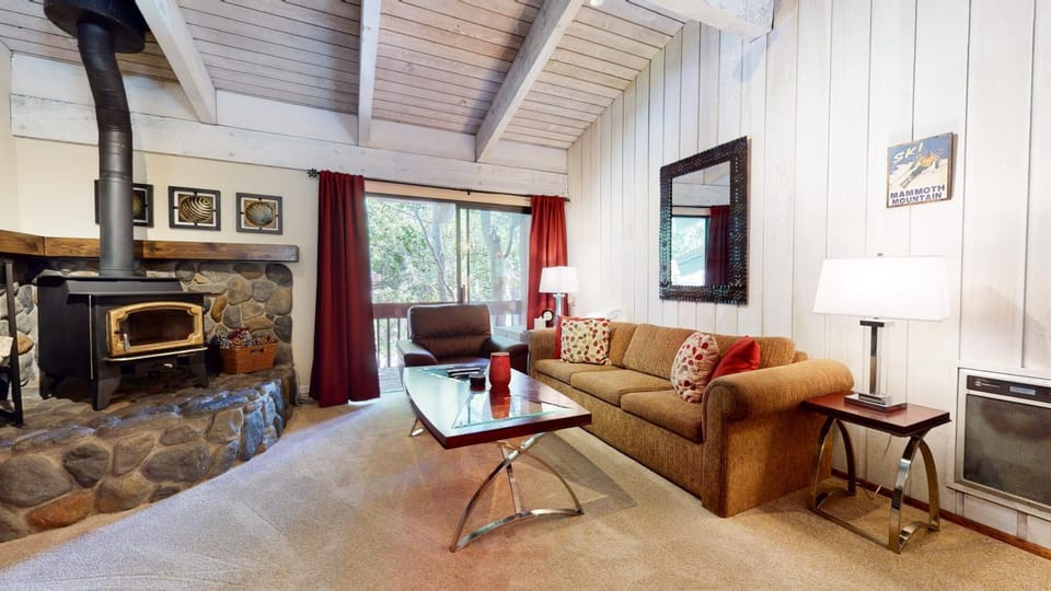 Mammoth West #106 Condo Apartment in Mammoth Lakes