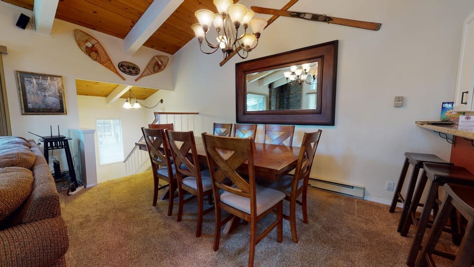 Chateau De Montagne #42 Condo Apartment in Mammoth Lakes