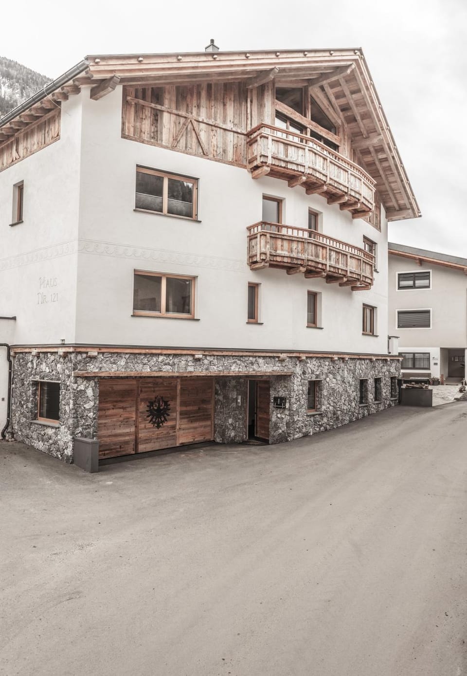 Property building, Facade/entrance