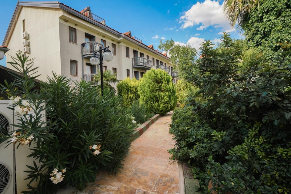 Property building, Garden