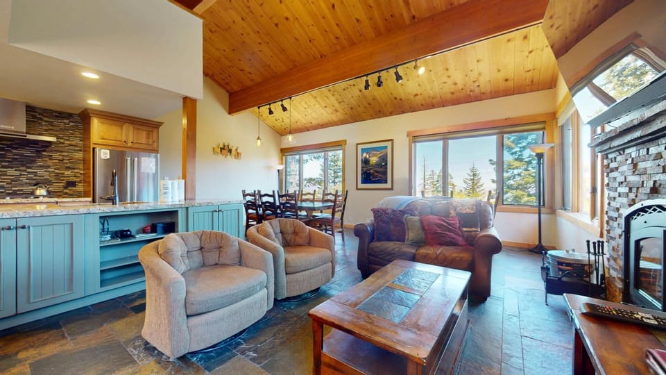 Bridges Townhome #15 Condo Apartment in Mammoth Lakes