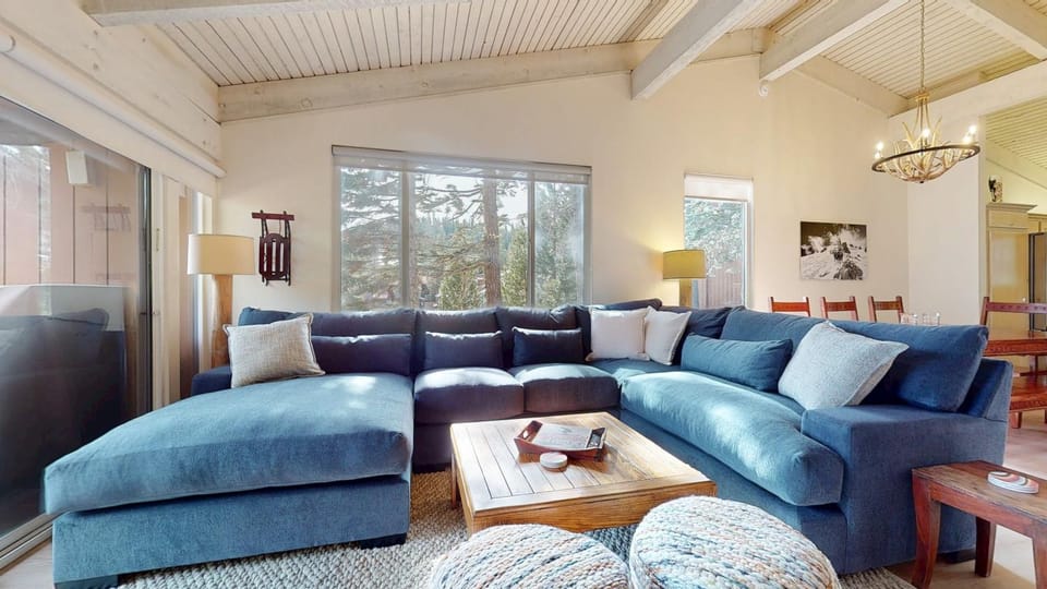 Mammoth West #115 Condo Apartment in Mammoth Lakes