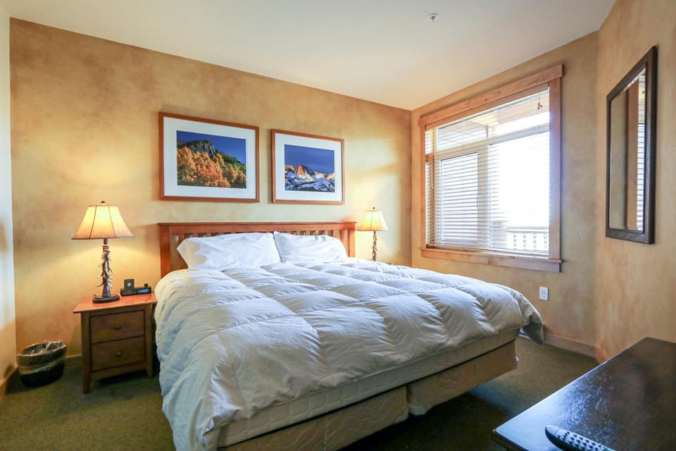 Sunstone #103 Condo Apartment in Mammoth Lakes