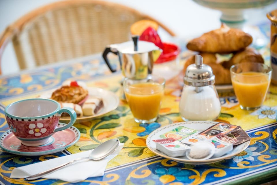 Decorative detail, Dining area