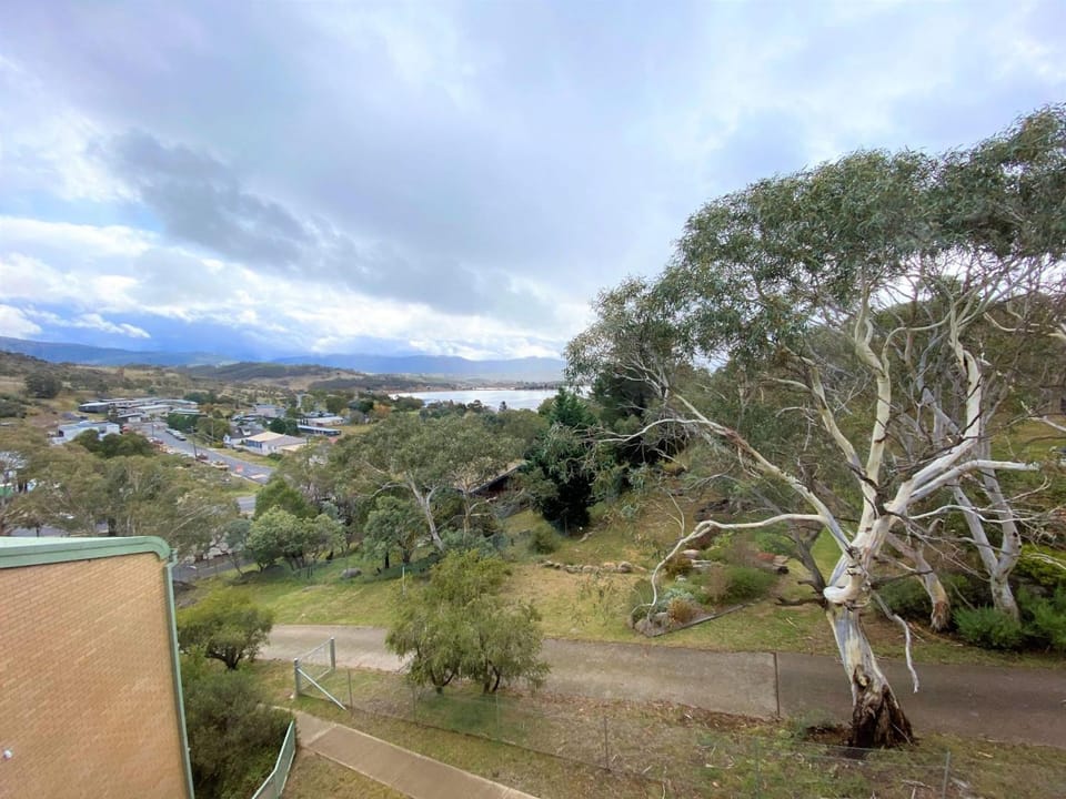 Alpine Mountain View 18 - 4BR l Mountain Views l Swimming Pool l Air-Con l WiFi House in Jindabyne